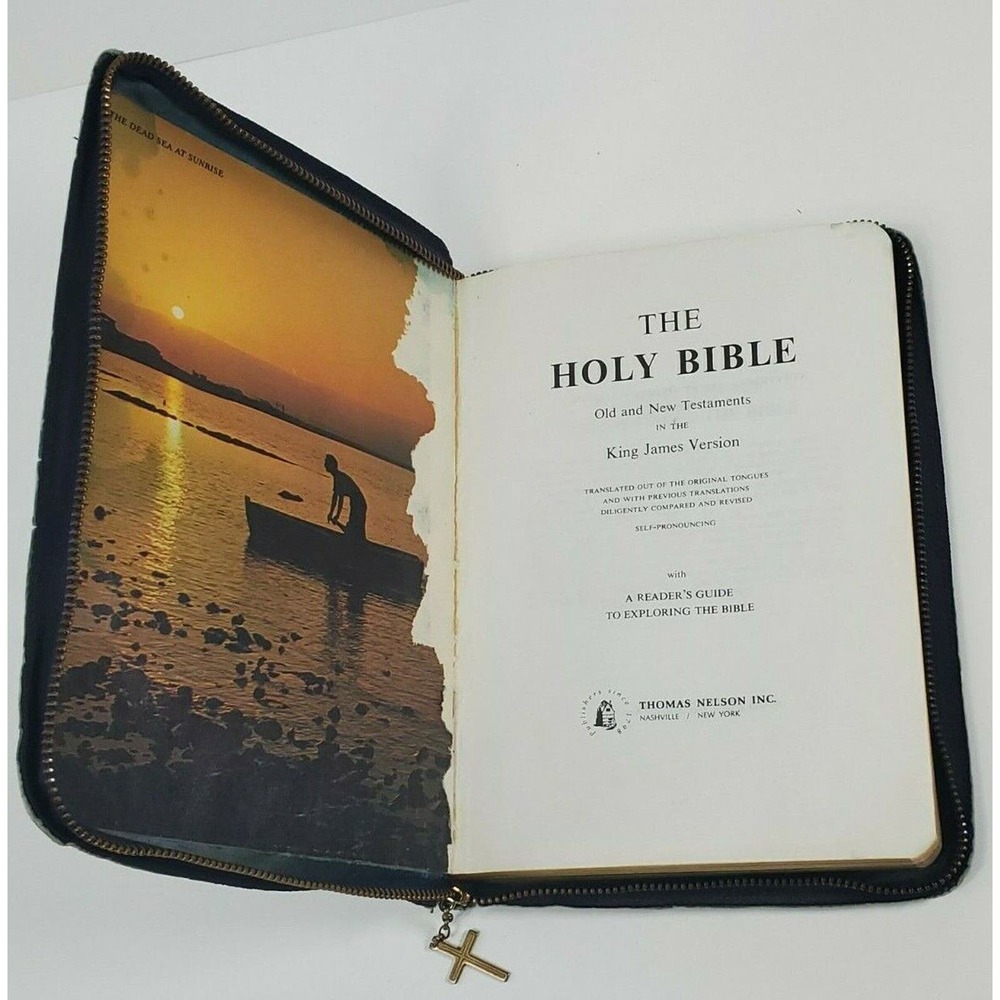 Holy Bible Dictionary Concordance 1970 red letter edition Zip Up Bible King Jame